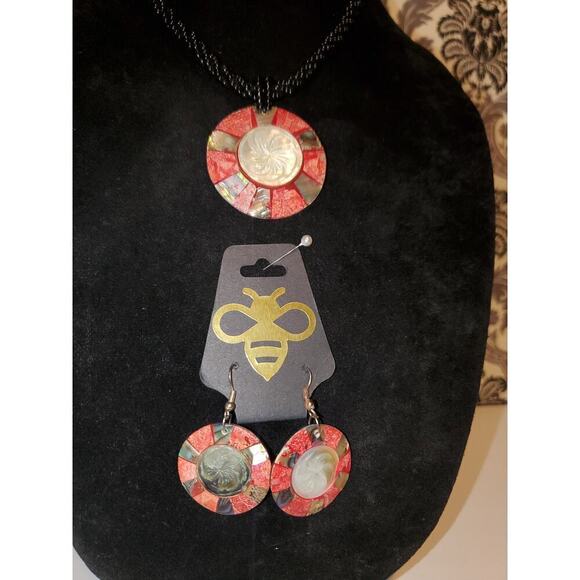 Necklace 17" and Earrings 2" set Red Corral Mother of pearl - Picture 2 of 6